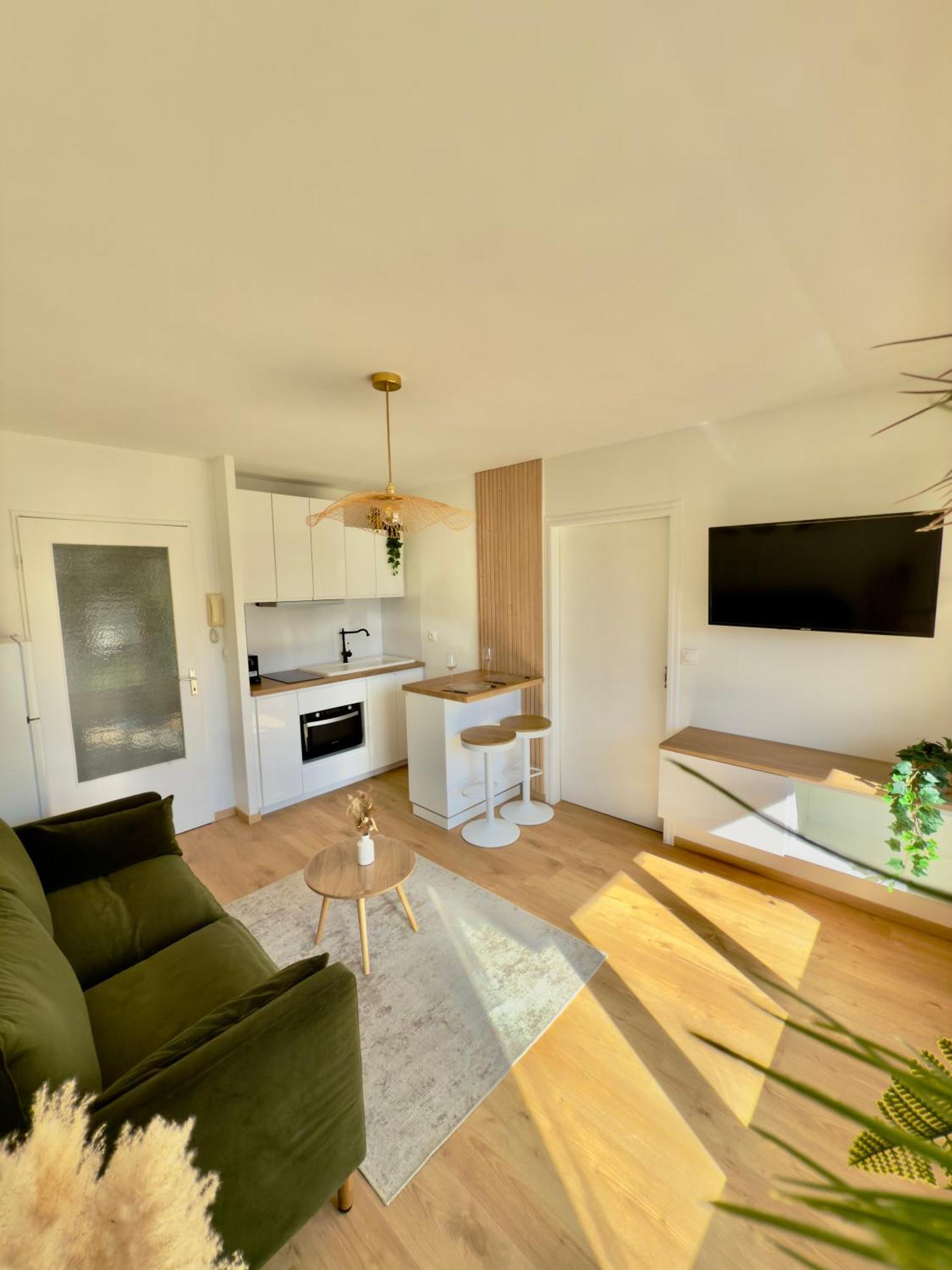 Appartement Cosy 1 Chambre Pour 2 Pers - Renove - Terrasse - Parking Dinard Buitenkant foto